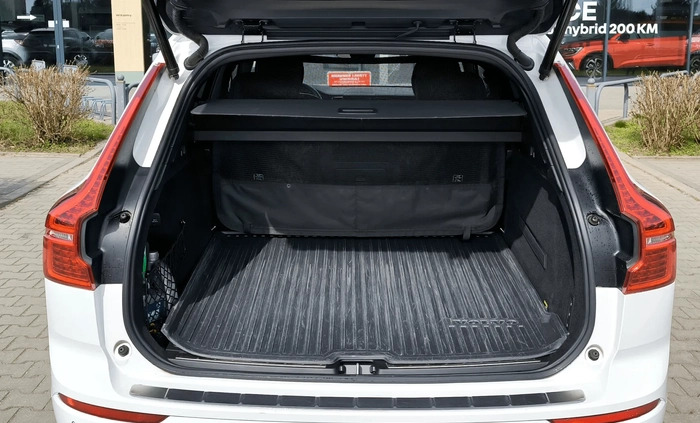 Volvo XC 60 cena 124900 przebieg: 169425, rok produkcji 2019 z Czerniejewo małe 742
